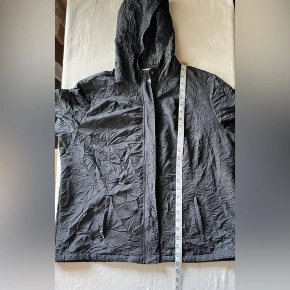 Women's ZENERGY by Chico's Black Full Zip Nylon Jacket Size 3 - Picture 7 of 7